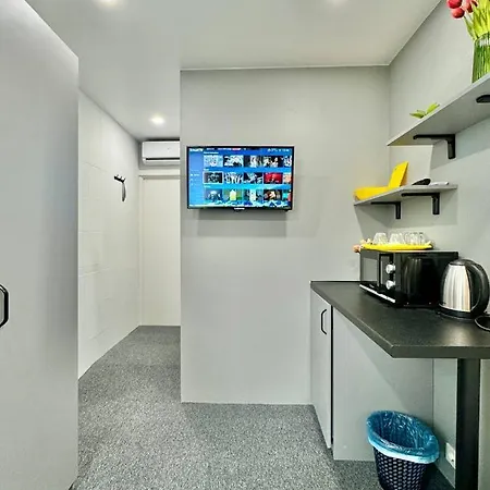 тц україна м. університет Apartment